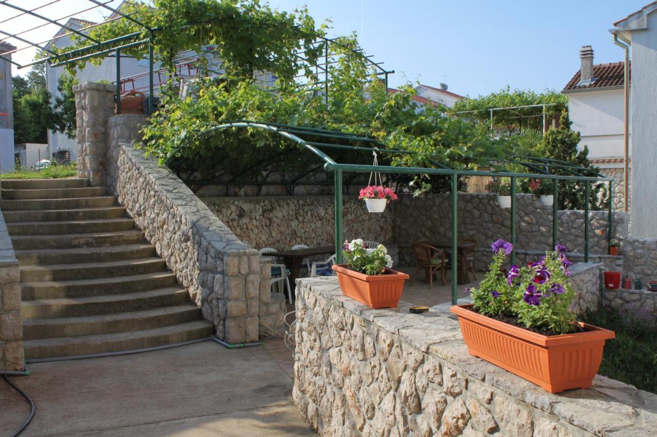 Apartments And Rooms With Parking Space Njivice, Krk - 5458 Экстерьер фото