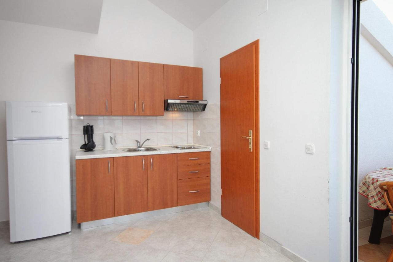 Apartments And Rooms With Parking Space Njivice, Krk - 5458 Экстерьер фото