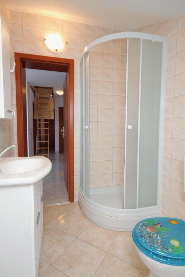 Apartments And Rooms With Parking Space Njivice, Krk - 5458 Экстерьер фото