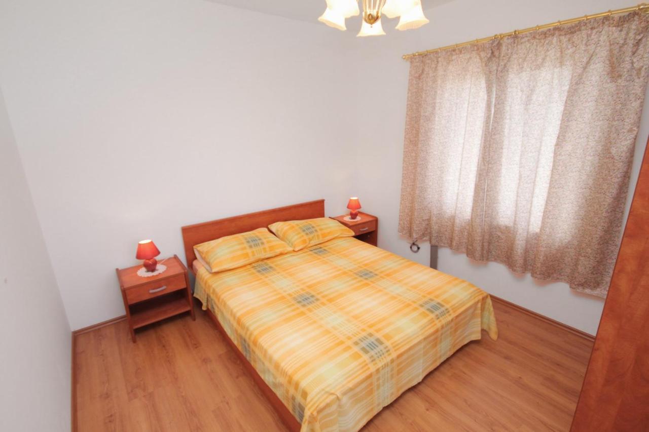 Apartments And Rooms With Parking Space Njivice, Krk - 5458 Экстерьер фото
