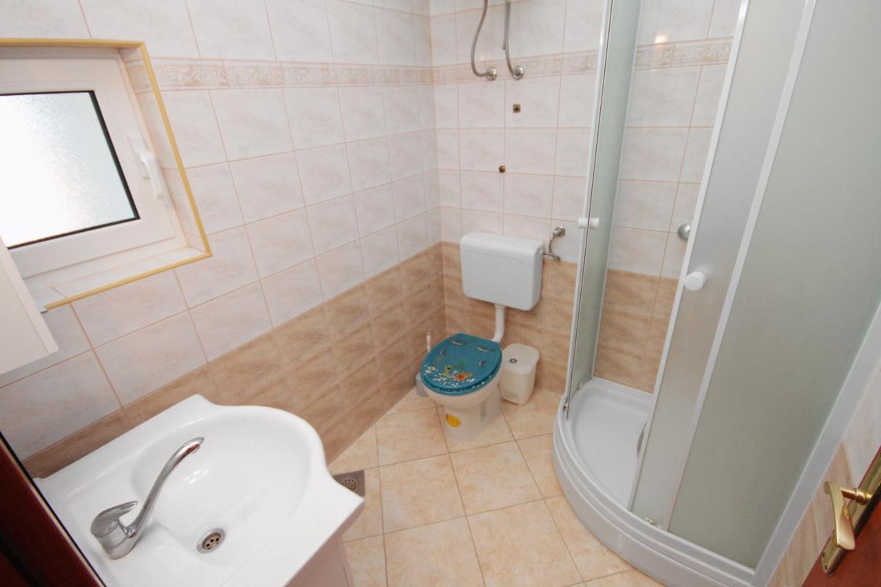 Apartments And Rooms With Parking Space Njivice, Krk - 5458 Экстерьер фото