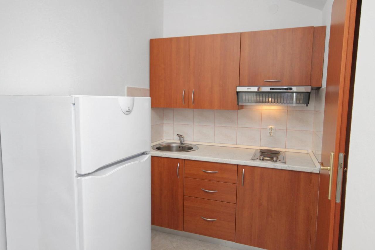 Apartments And Rooms With Parking Space Njivice, Krk - 5458 Экстерьер фото